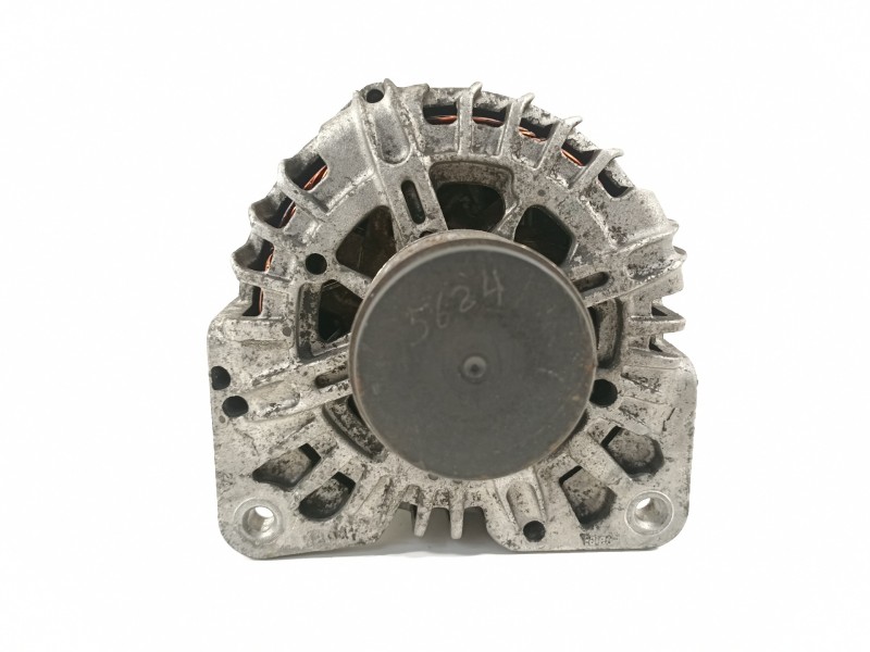 Recambio de alternador para renault fluence referencia OEM IAM 231000026R  