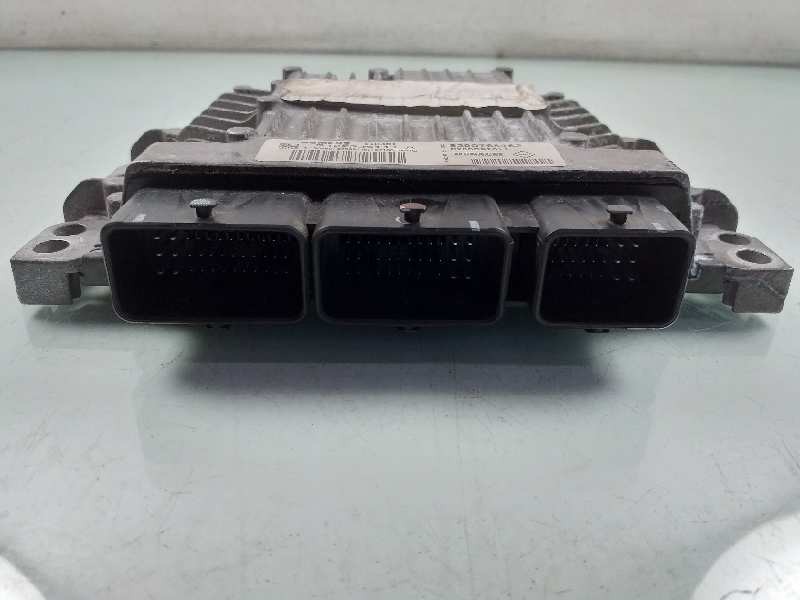 Recambio de centralita motor uce para renault scenic ii dynamique referencia OEM IAM 8200766462 8200592611 S122326111A