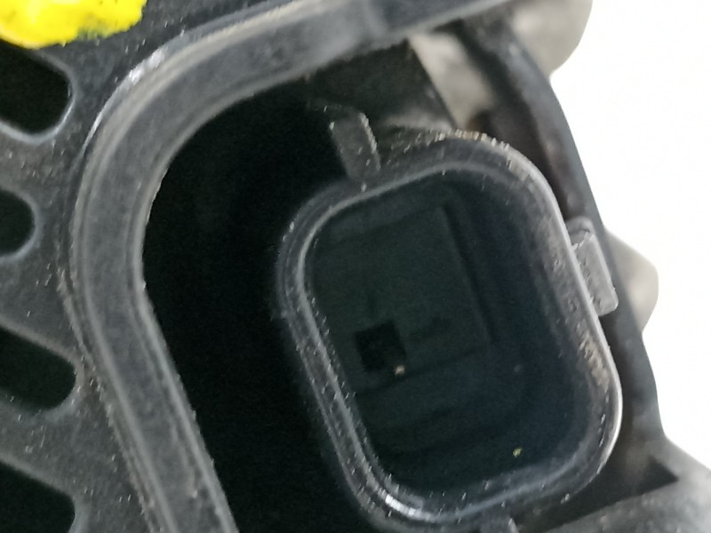 Recambio de alternador para renault fluence referencia OEM IAM 231000026R  