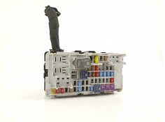 Recambio de caja reles / fusibles para opel insignia grand sport business referencia OEM IAM 33172518  