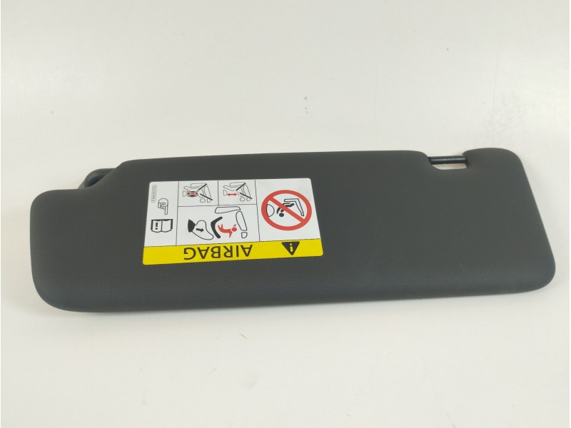 Recambio de parasol derecho para audi a3 (8v) ambiente referencia OEM IAM 8V0857552  
