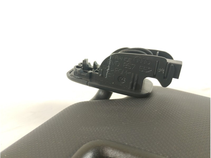 Recambio de parasol derecho para audi a3 (8v) ambiente referencia OEM IAM 8V0857552  