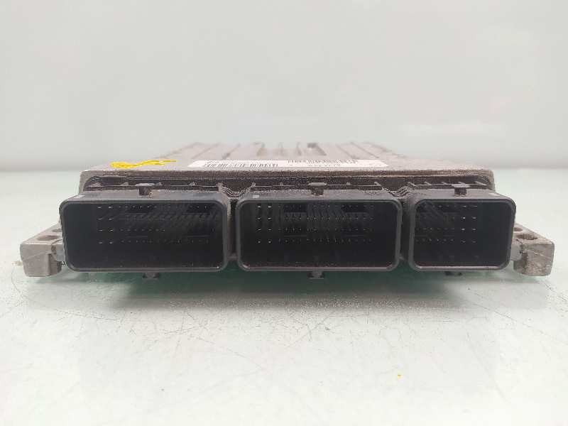 Recambio de centralita motor uce para renault fluence referencia OEM IAM 237100777R 237100033R S180067109A