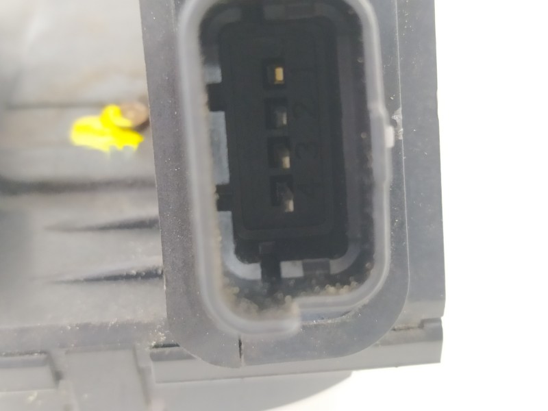 Recambio de cerradura puerta delantera derecha para renault fluence referencia OEM IAM 805020023R  