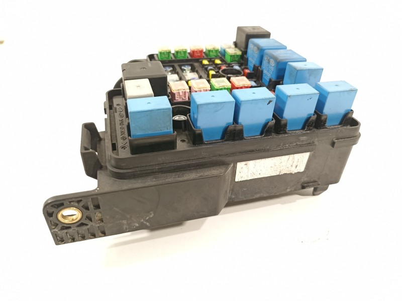 Recambio de caja reles / fusibles para kia cee´d sporty wagon emotion referencia OEM IAM 919501H030  