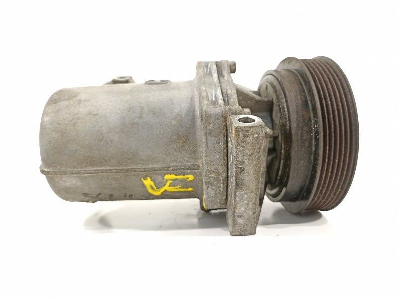 Recambio de compresor aire acondicionado para renault fluence referencia OEM IAM 8201025121  