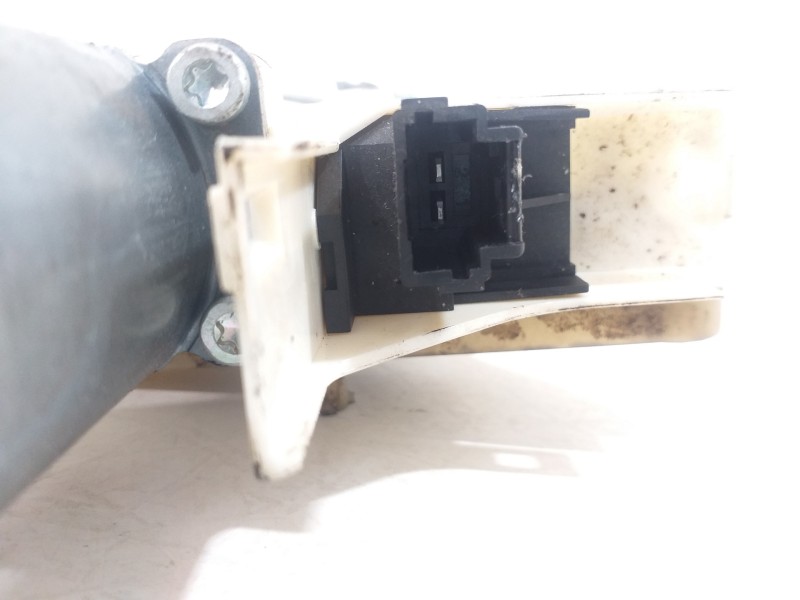Recambio de elevalunas trasero derecho para renault fluence referencia OEM IAM 827200016R 827310013R 0130822583