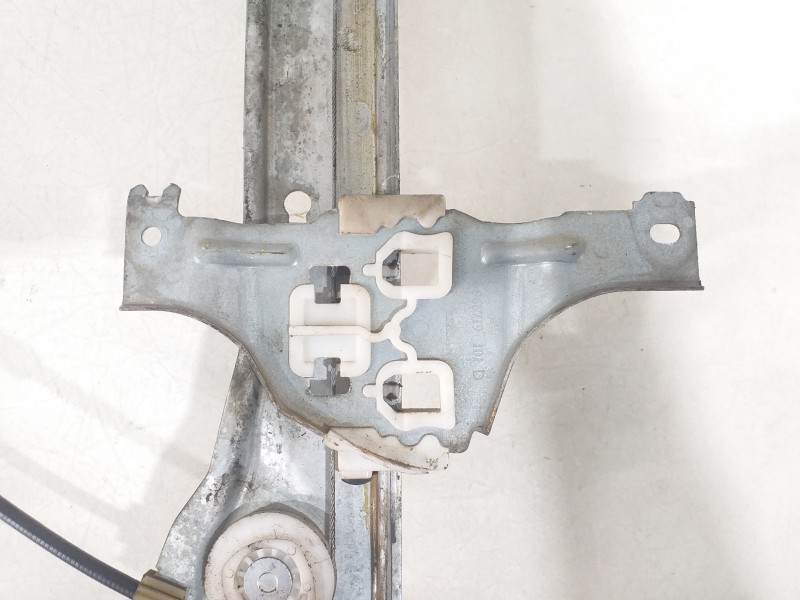 Recambio de elevalunas trasero derecho para renault fluence referencia OEM IAM 827200016R 827310013R 0130822583
