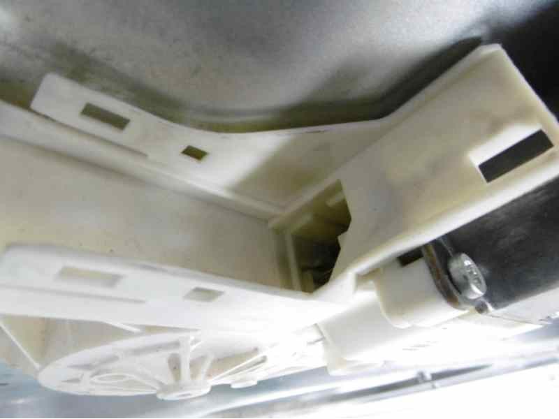 Recambio de elevalunas delantero izquierdo para ford focus lim. (cb4) trend referencia OEM IAM 4M5T14A389 984570202 