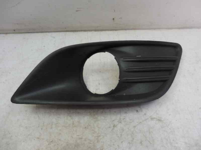 Recambio de rejilla paragolpes derecha para ford focus lim. (cb4) trend referencia OEM IAM 8M51-199952-A  