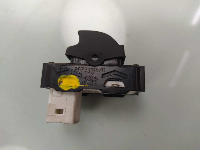 Recambio de mando elevalunas delantero derecho para peugeot 2008 (--.2013) allure referencia OEM IAM 96751115ZD  