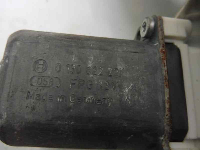 Recambio de elevalunas delantero derecho para bmw serie 3 berlina (e90) 320d referencia OEM IAM 6927028 7060266 0130822227