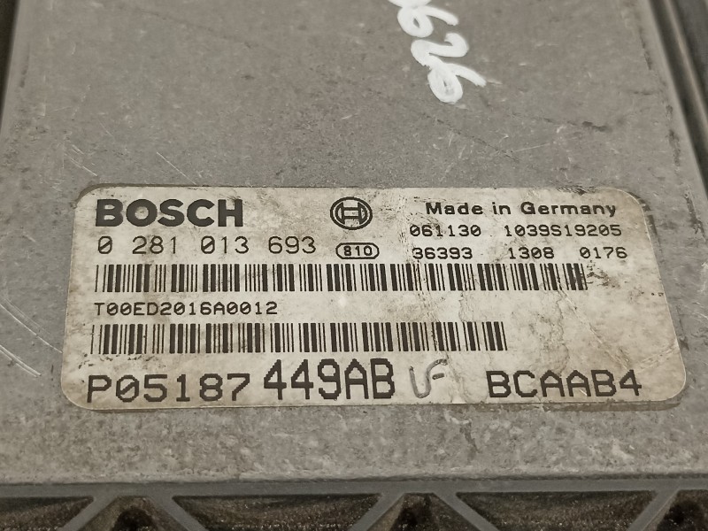 Recambio de centralita motor uce para dodge caliber s referencia OEM IAM P05187449AB 0281013693 