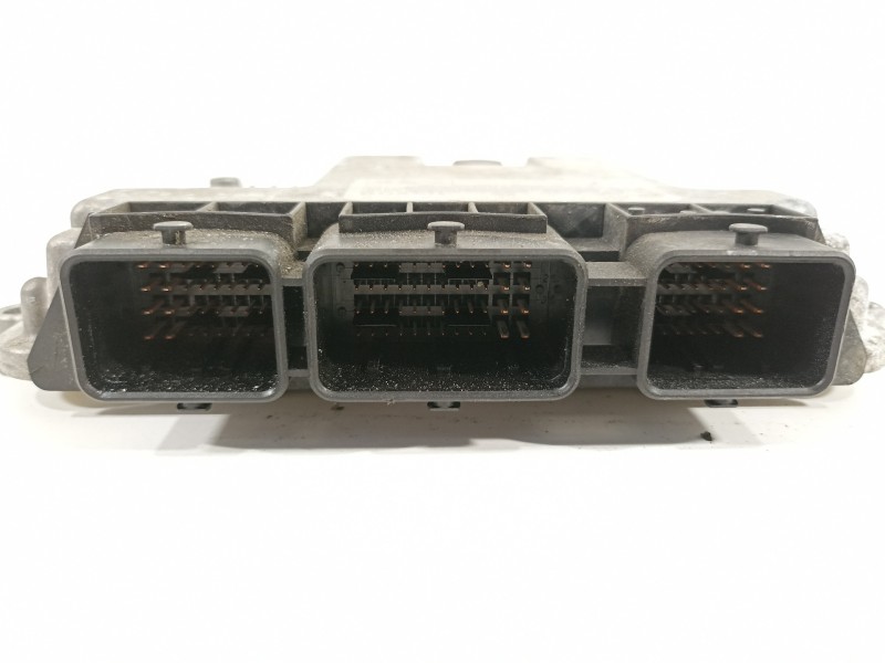 Recambio de centralita motor uce para mazda 3 berlina (bk) 1.6 crdt active referencia OEM IAM 5M6112A650BA 0281012530 