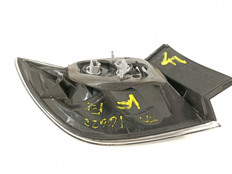 Recambio de piloto trasero derecho para mazda 3 berlina (bk) 1.6 crdt active referencia OEM IAM BN9A51150D  