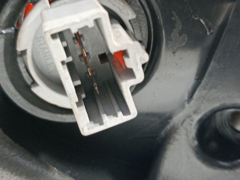 Recambio de piloto trasero derecho para mazda 3 berlina (bk) 1.6 crdt active referencia OEM IAM BN9A51150D  