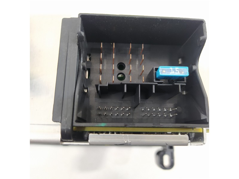 Recambio de sistema audio / radio cd para bmw serie 1 berlina (e81/e87) 116d referencia OEM IAM 65129236531  