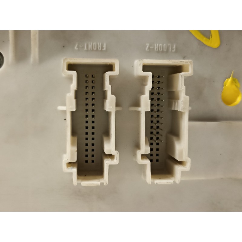 Recambio de caja reles / fusibles para mazda 3 berlina (bk) 1.6 crdt active referencia OEM IAM BP8F66730H 5190800A4 