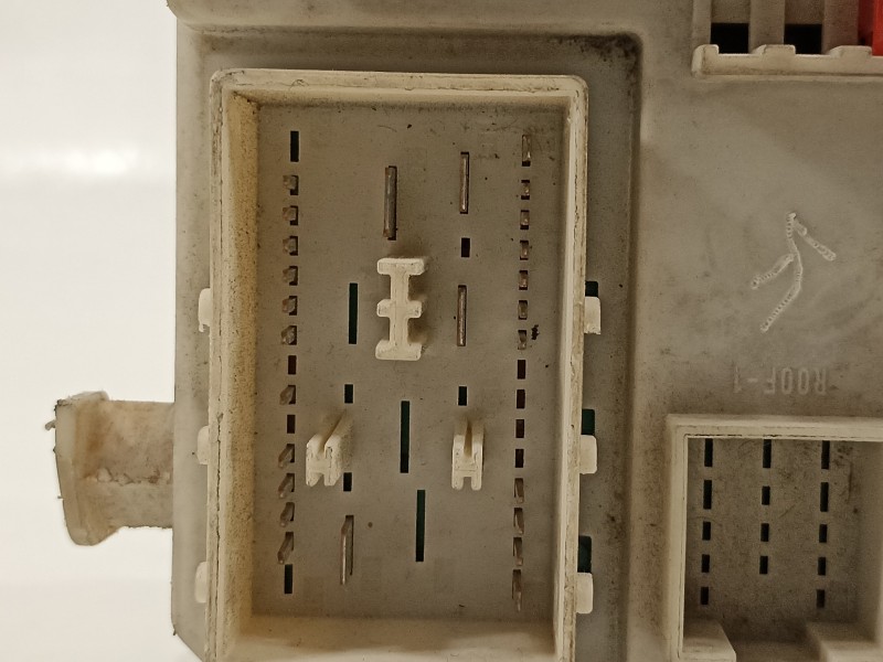 Recambio de caja reles / fusibles para mazda 3 berlina (bk) 1.6 crdt active referencia OEM IAM BP8F66730H 5190800A4 