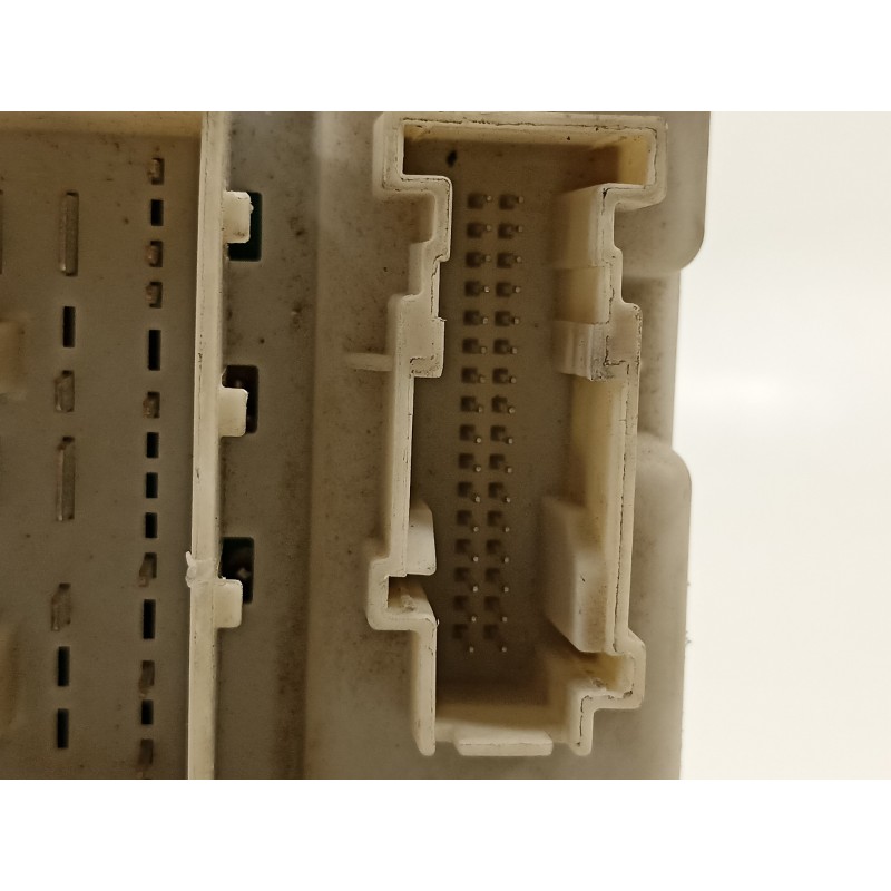 Recambio de caja reles / fusibles para mazda 3 berlina (bk) 1.6 crdt active referencia OEM IAM BP8F66730H 5190800A4 