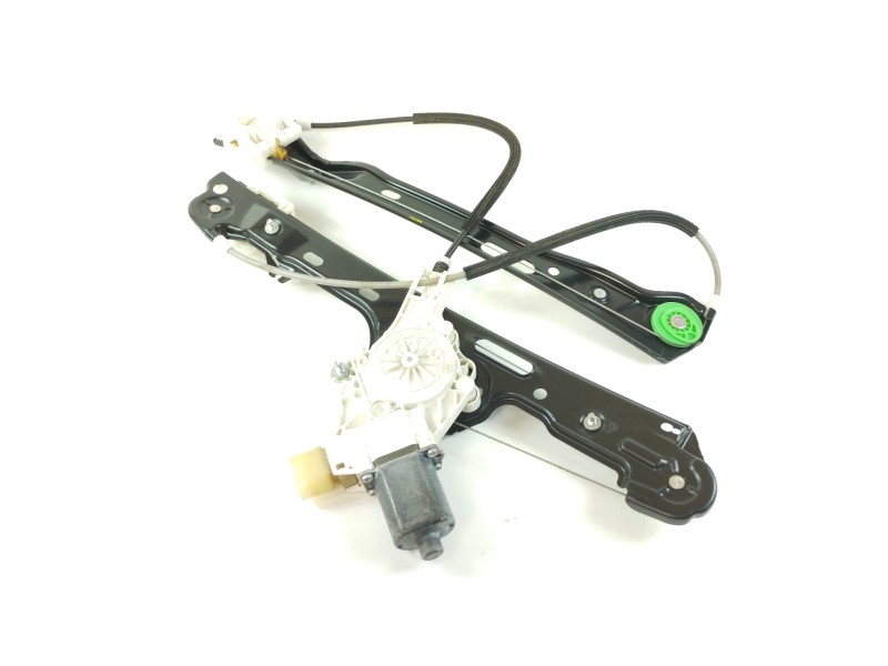 Recambio de elevalunas delantero derecho para bmw serie 1 berlina (e81/e87) 116d referencia OEM IAM 7067796 6927028 0130822227