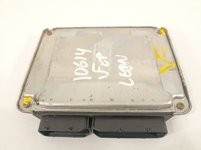 Recambio de centralita motor uce para seat leon (1m1) stella referencia OEM IAM 038906012FJ  