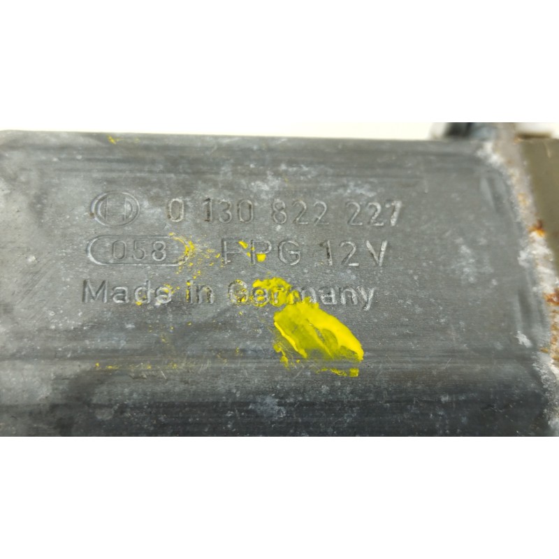 Recambio de elevalunas delantero derecho para bmw serie 1 berlina (e81/e87) 116d referencia OEM IAM 7067796 6927028 0130822227