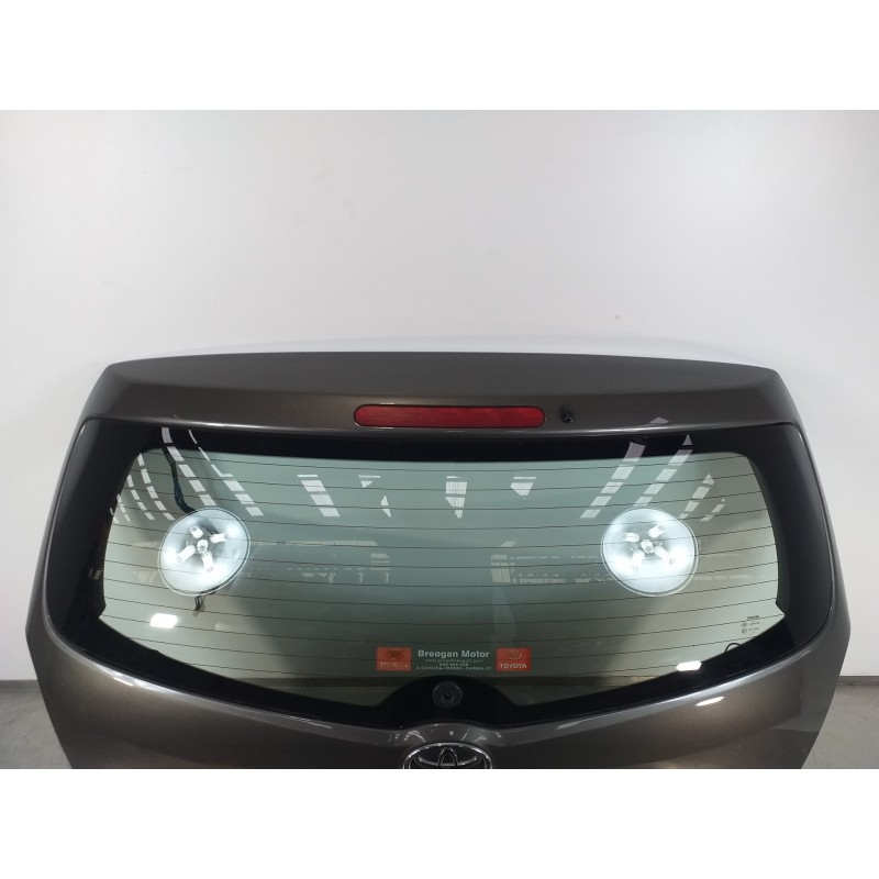 Recambio de porton trasero para toyota corolla verso (r1) 1.8 luna referencia OEM IAM   