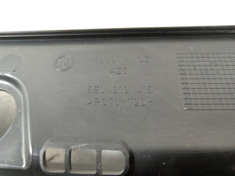 Recambio de torpedo para skoda octavia combi (5e5) ambition referencia OEM IAM 5E3819415 5E3819416 