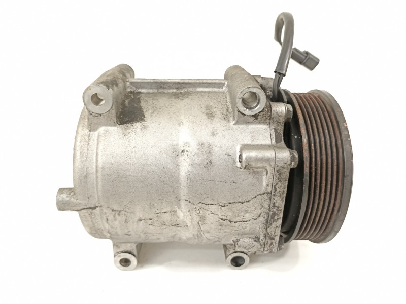 Recambio de compresor aire acondicionado para ford fiesta (cb1) ambiente referencia OEM IAM 8V5119D629DF  