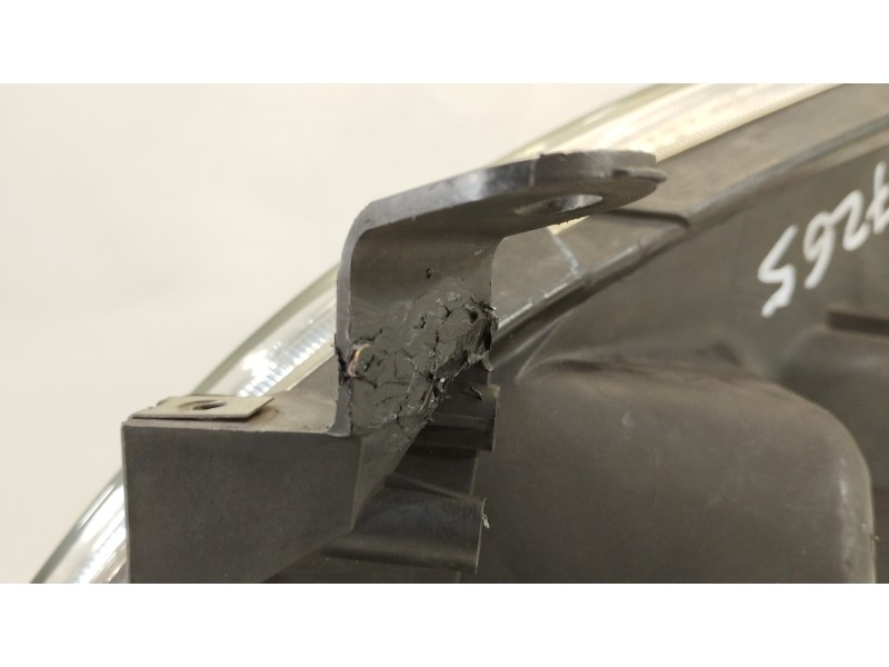 Recambio de faro derecho para toyota corolla verso (r1) 1.8 luna referencia OEM IAM 7357230400  