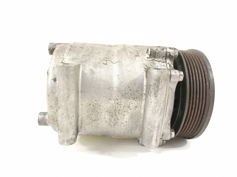 Recambio de compresor aire acondicionado para ford fiesta (cb1) ambiente referencia OEM IAM 8V5119D629DF  