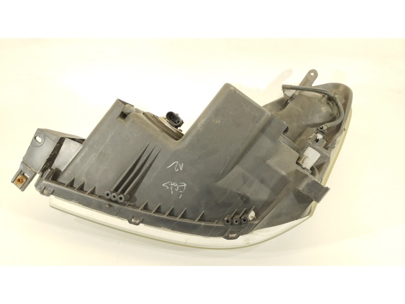 Recambio de faro derecho para toyota corolla verso (r1) 1.8 luna referencia OEM IAM 7357230400  