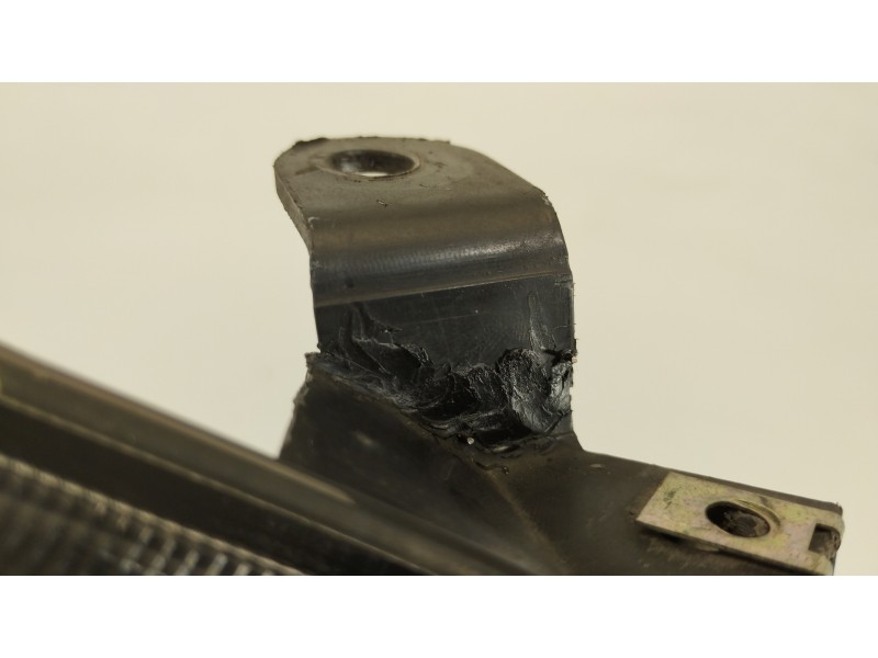 Recambio de faro derecho para toyota corolla verso (r1) 1.8 luna referencia OEM IAM 7357230400  