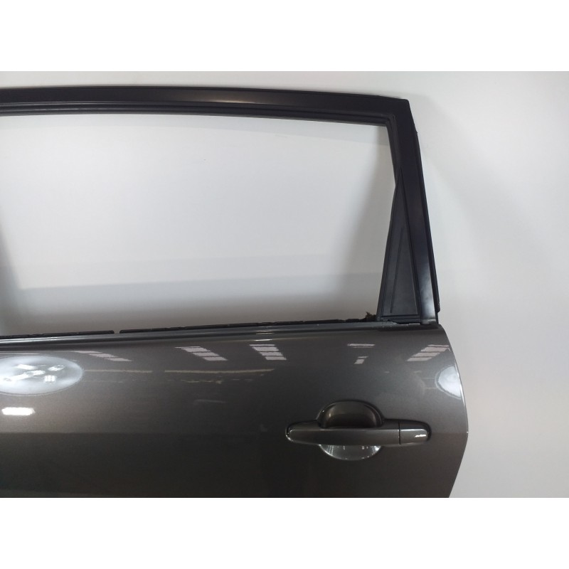 Recambio de puerta trasera izquierda para toyota corolla verso (r1) 1.8 luna referencia OEM IAM   