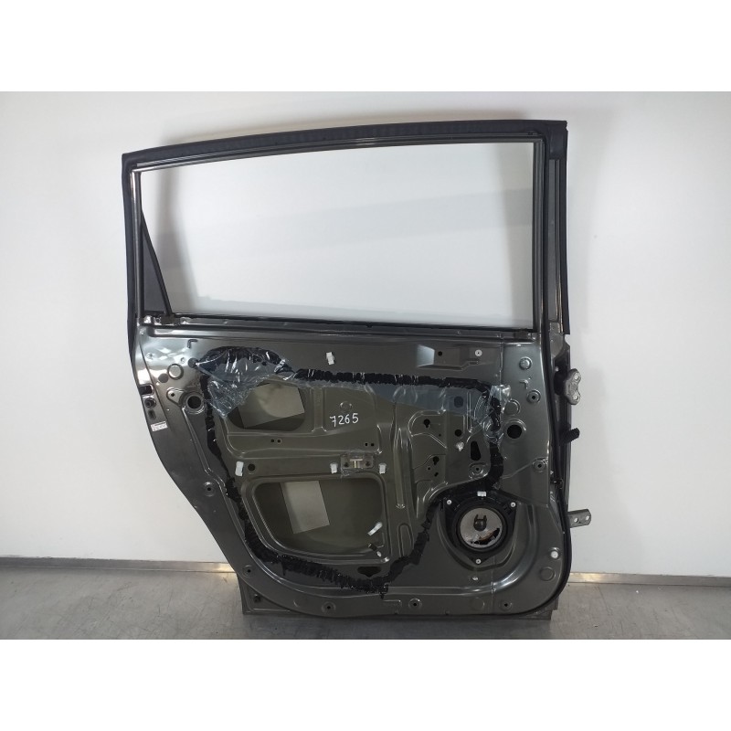 Recambio de puerta trasera izquierda para toyota corolla verso (r1) 1.8 luna referencia OEM IAM   