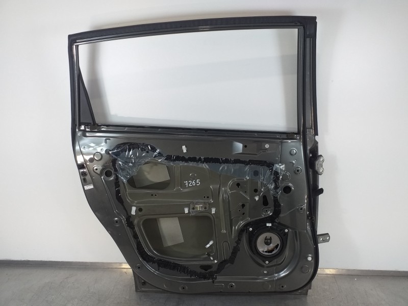 Recambio de puerta trasera izquierda para toyota corolla verso (r1) 1.8 luna referencia OEM IAM   