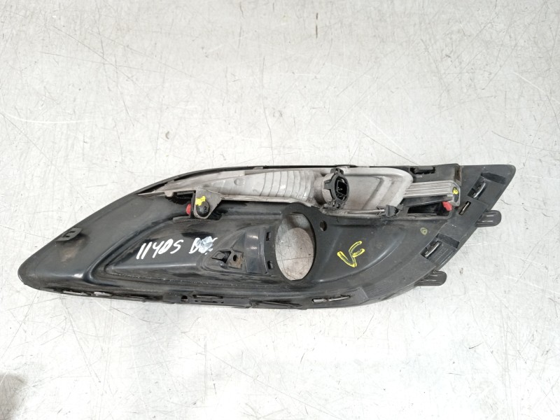 Recambio de rejilla paragolpes derecha para opel astra j sports tourer selective referencia OEM IAM 13368709 13367143 