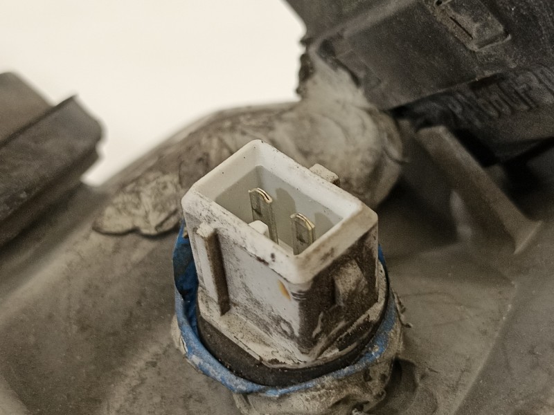 Recambio de faro izquierdo para renault trafic combi (ab 4.01) 1.9 diesel referencia OEM IAM 7700311371 91165719 