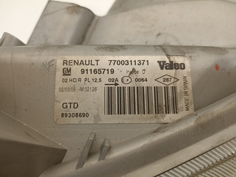 Recambio de faro izquierdo para renault trafic combi (ab 4.01) 1.9 diesel referencia OEM IAM 7700311371 91165719 