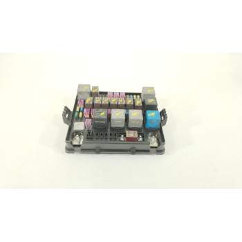 CAJA RELES / FUSIBLES A120ED 8234021012 