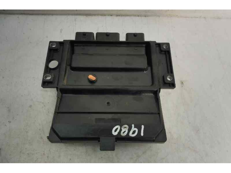 Recambio de centralita motor uce para renault clio iii exception referencia OEM IAM 8200399038 8200619409 