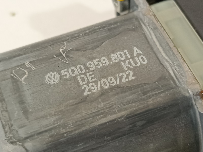 Recambio de motor elevalunas delantero izquierdo para skoda octavia combi (5e5) ambition referencia OEM IAM 5Q0959801A  