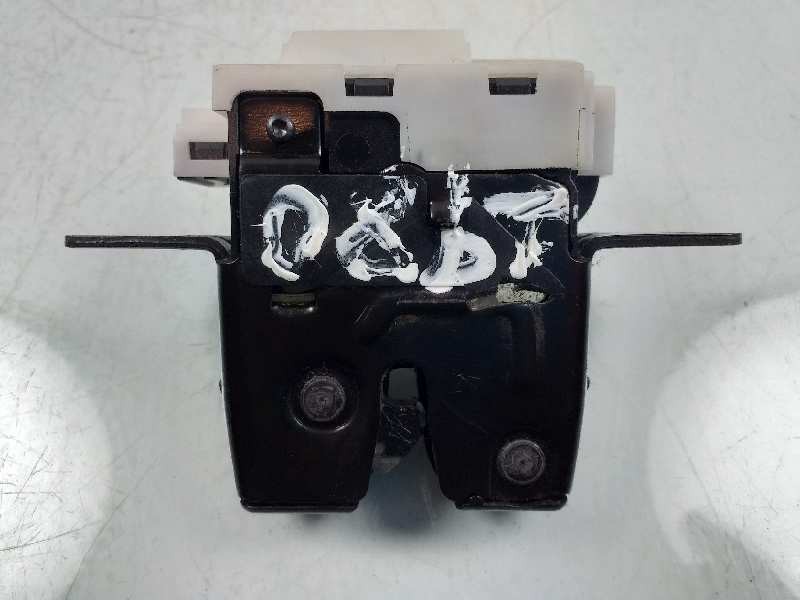 Recambio de cerradura maletero / porton para renault clio iii exception referencia OEM IAM 8200076240  