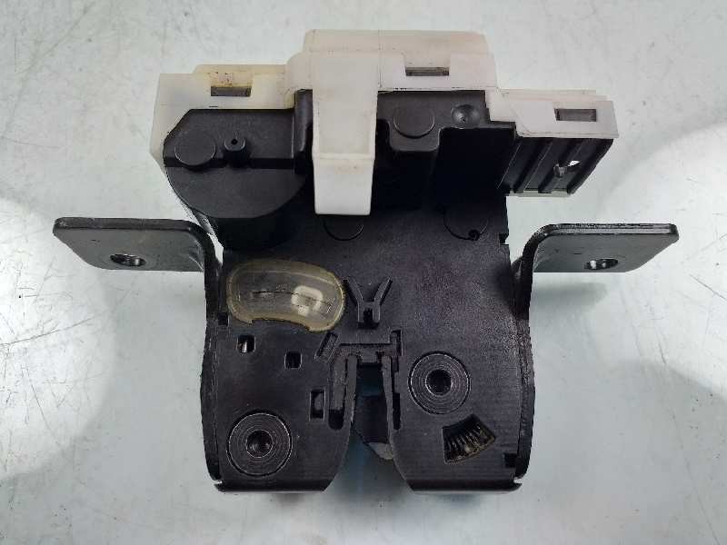 Recambio de cerradura maletero / porton para renault clio iii exception referencia OEM IAM 8200076240  