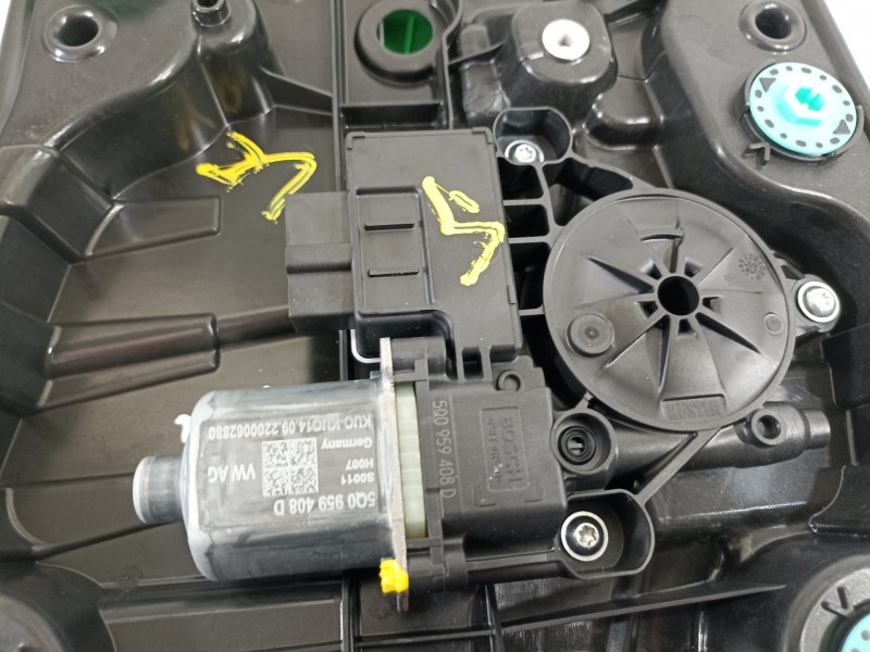 Recambio de elevalunas trasero derecho para skoda octavia combi (5e5) ambition referencia OEM IAM 5E839656A 5Q0959408D 