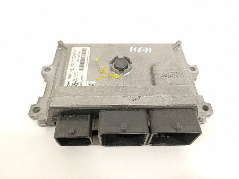 Recambio de centralita motor uce para peugeot 208 style referencia OEM IAM 9805895780  