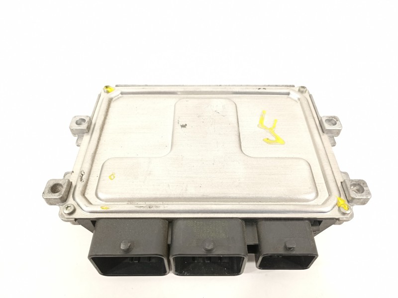 Recambio de centralita motor uce para peugeot 208 style referencia OEM IAM 9805895780  