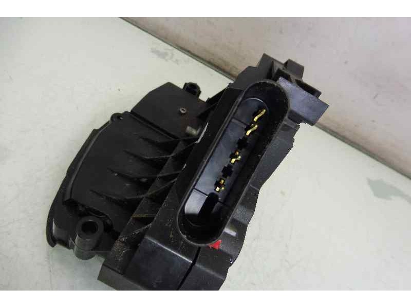 Recambio de cerradura puerta trasera derecha para ford fiesta (cb1) trend referencia OEM IAM 8A6AA26412AJ  