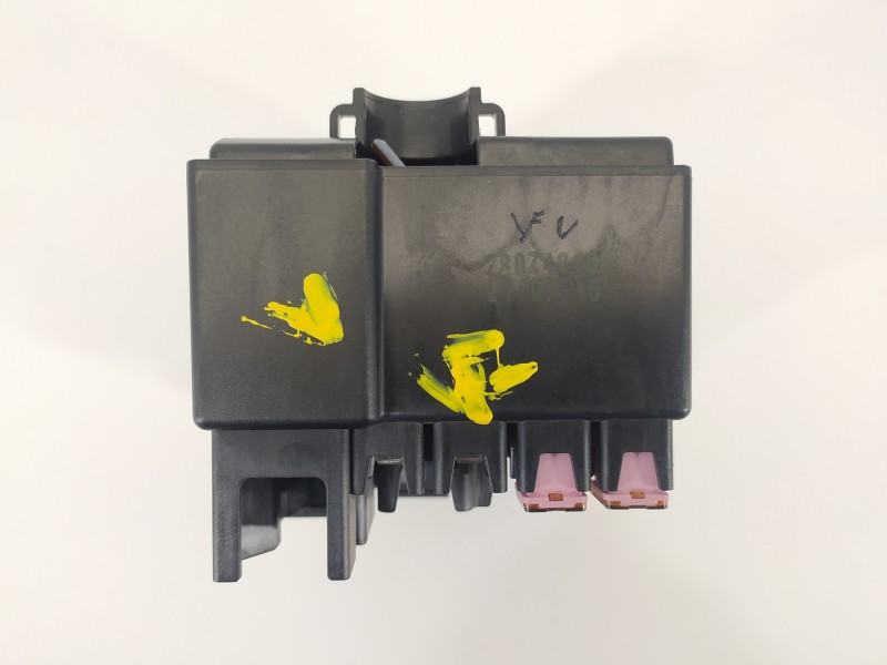 Recambio de caja reles / fusibles para opel adam glam ecoflex referencia OEM IAM 2B0Z4010F  